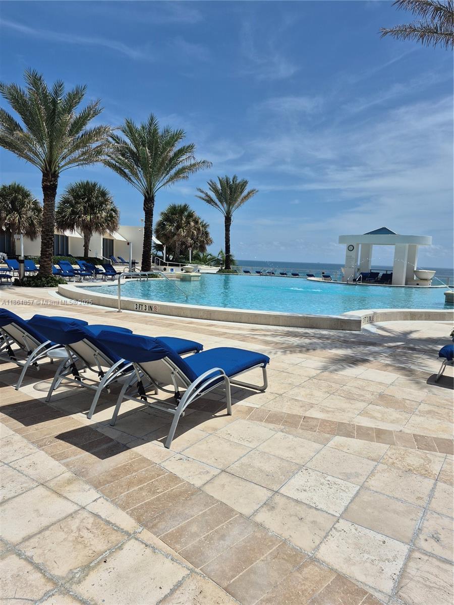 Photo of 3101 Ocean Dr  #2707, Hollywood, Florida, 33019 - 