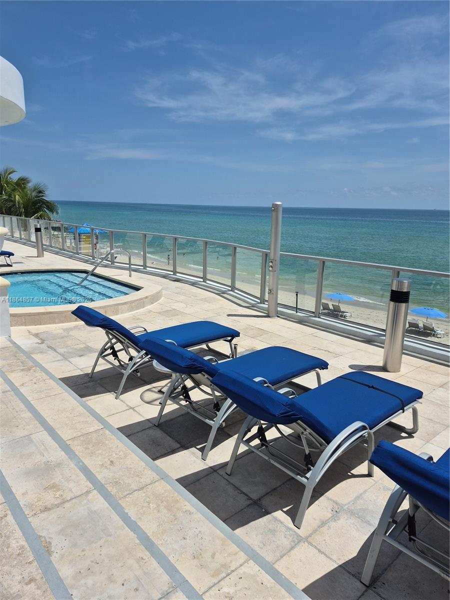 Photo of 3101 Ocean Dr  #2707, Hollywood, Florida, 33019 - 