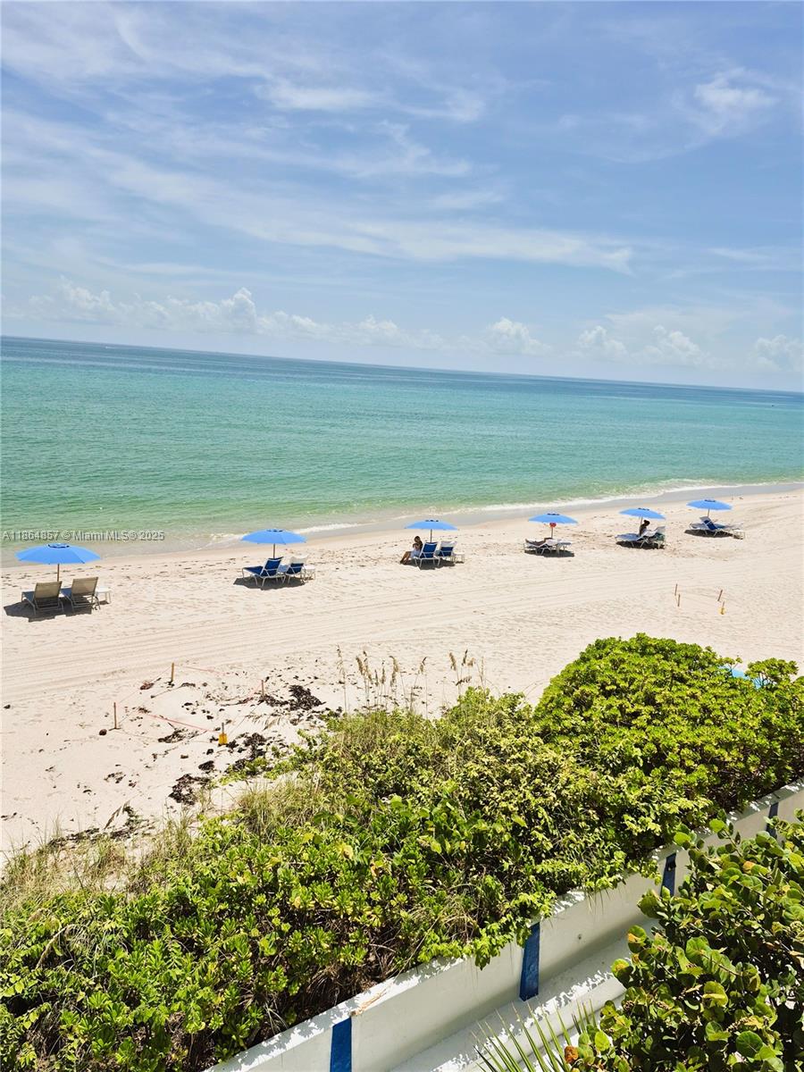 Photo of 3101 Ocean Dr  #2707, Hollywood, Florida, 33019 - 
