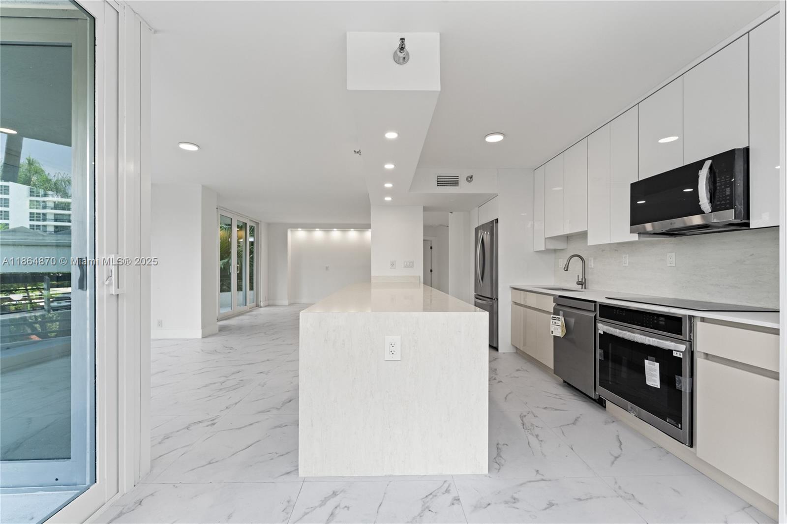 Photo of 19101 36th Ct  #206, Aventura, Florida, 33180 - 