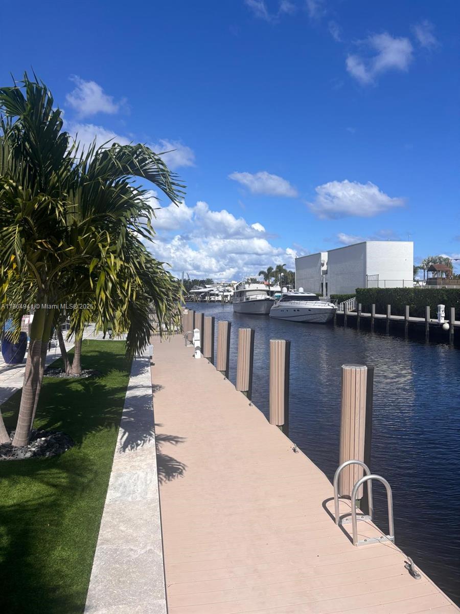 See details 4220 3 / 3 2603 sq. ft. $ 2025-10-20 0 Photo