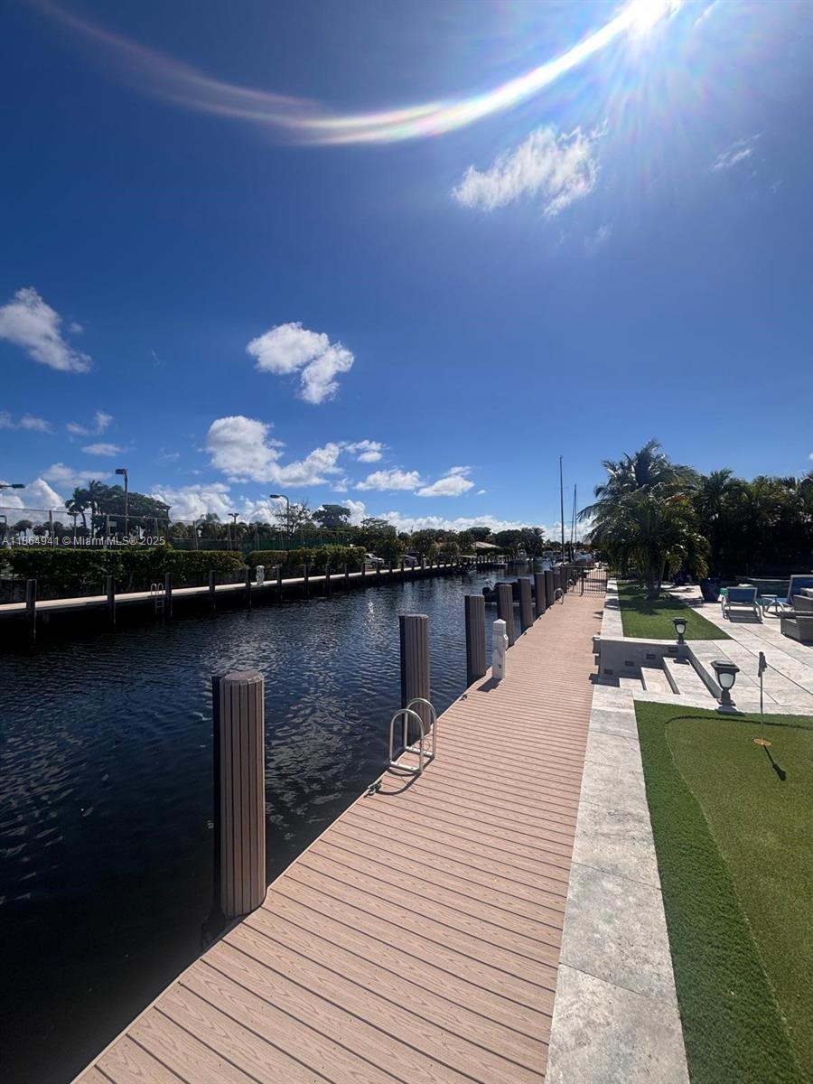 See details 4220 3 / 3 2603 sq. ft. $ 2025-10-20 0 Photo