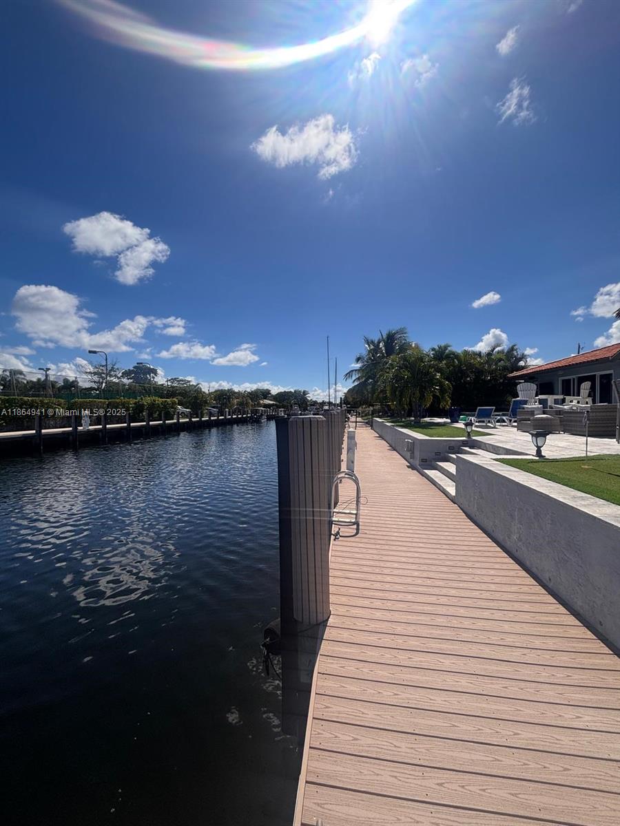 See details 4220 3 / 3 2603 sq. ft. $ 2025-10-20 0 Photo