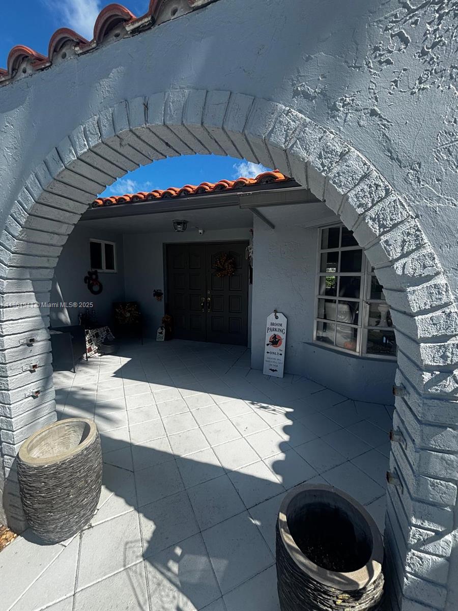 See details 4220 3 / 3 2603 sq. ft. $ 2025-10-20 0 Photo