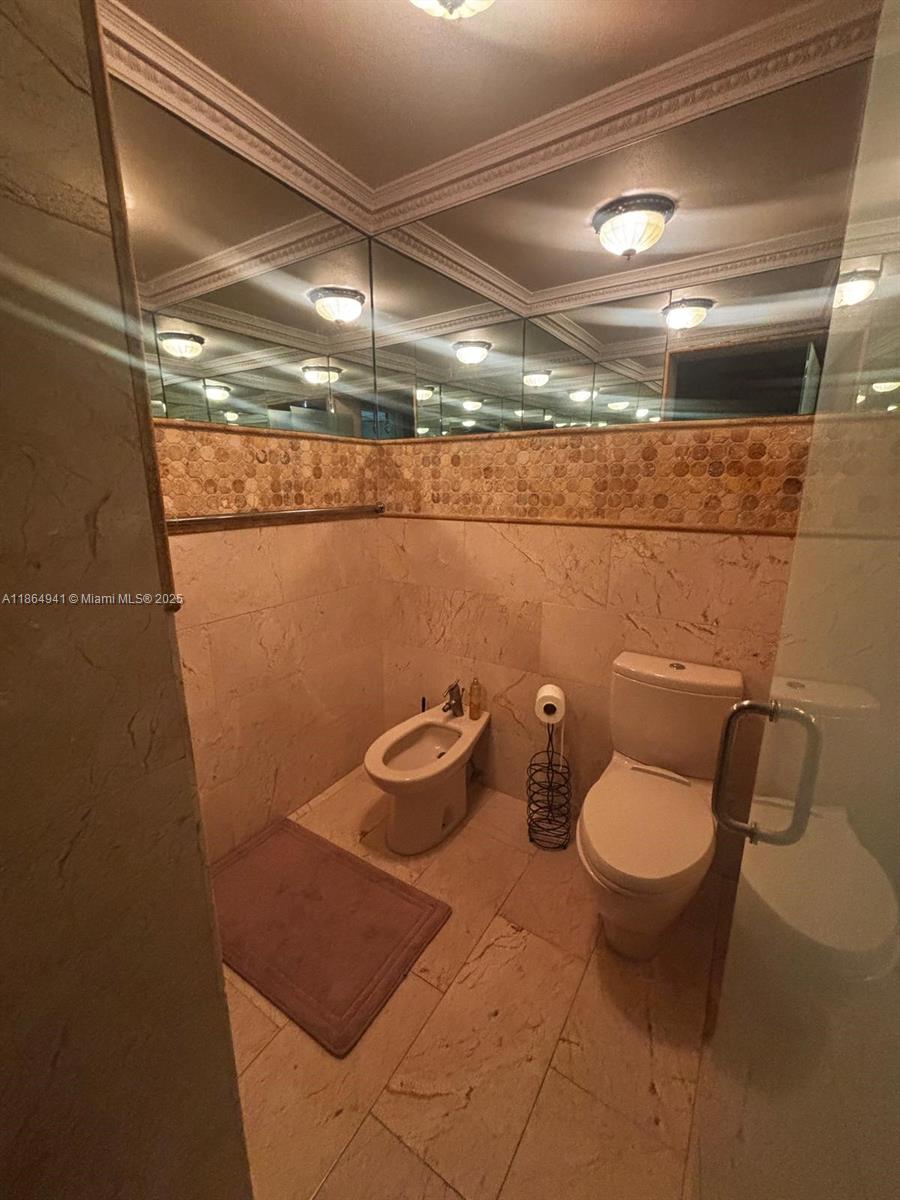 See details 4220 3 / 3 2603 sq. ft. $ 2025-10-20 0 Photo