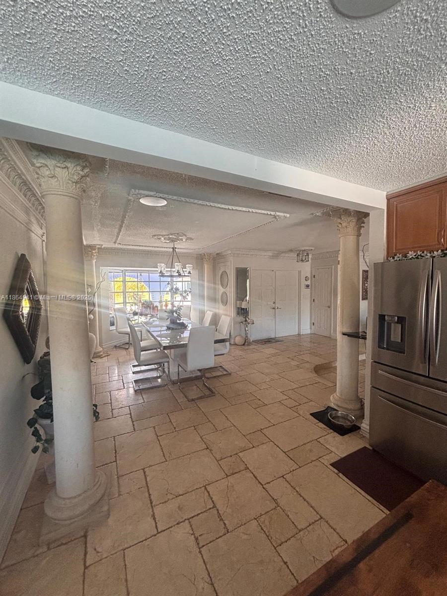 See details 4220 3 / 3 2603 sq. ft. $ 2025-10-20 0 Photo