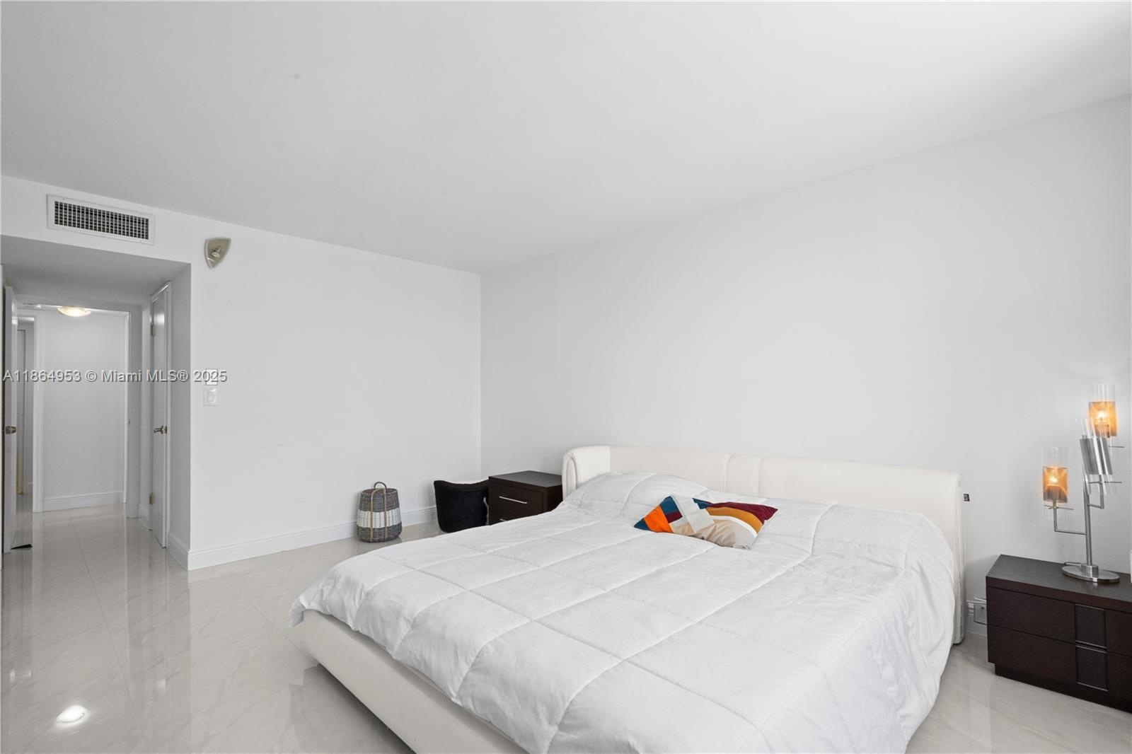 Photo of 2751 Ocean Dr  #PH08N, Hollywood, Florida, 33019 - 
