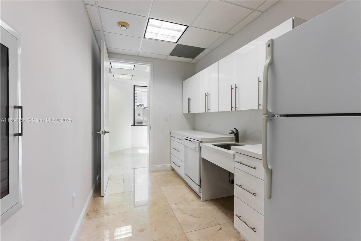 850  /   sq. ft. $ 2025-08-25 0 foto