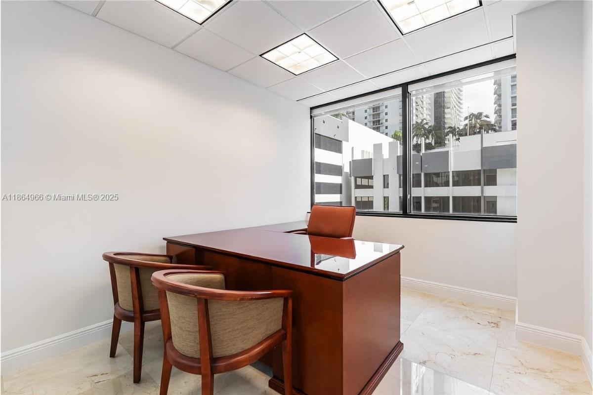 850  /   sq. ft. $ 2025-08-25 0 foto