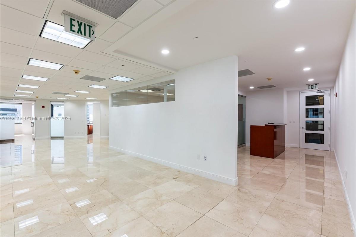 850  /   sq. ft. $ 2025-08-25 0 foto