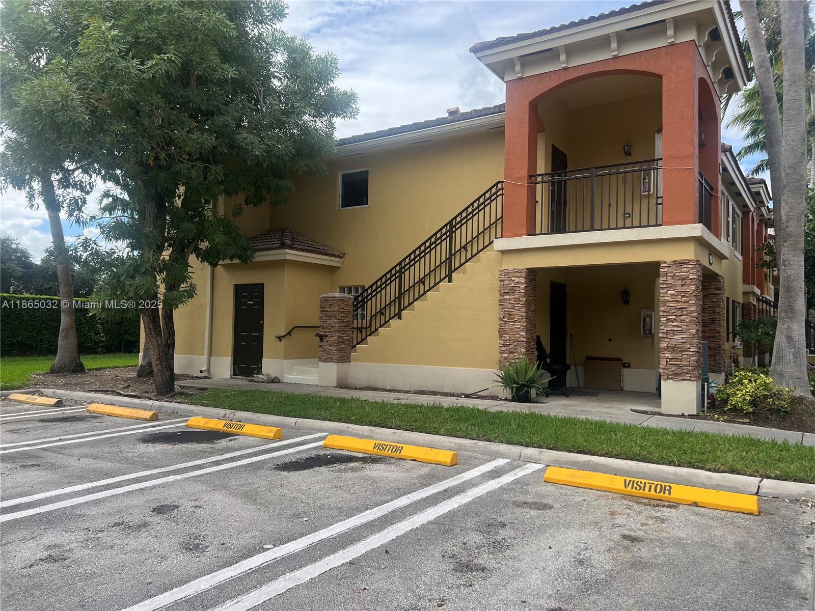 Подробнее 201 3 / 2 1176 кв.футов $ 2025-10-08 0 Фото