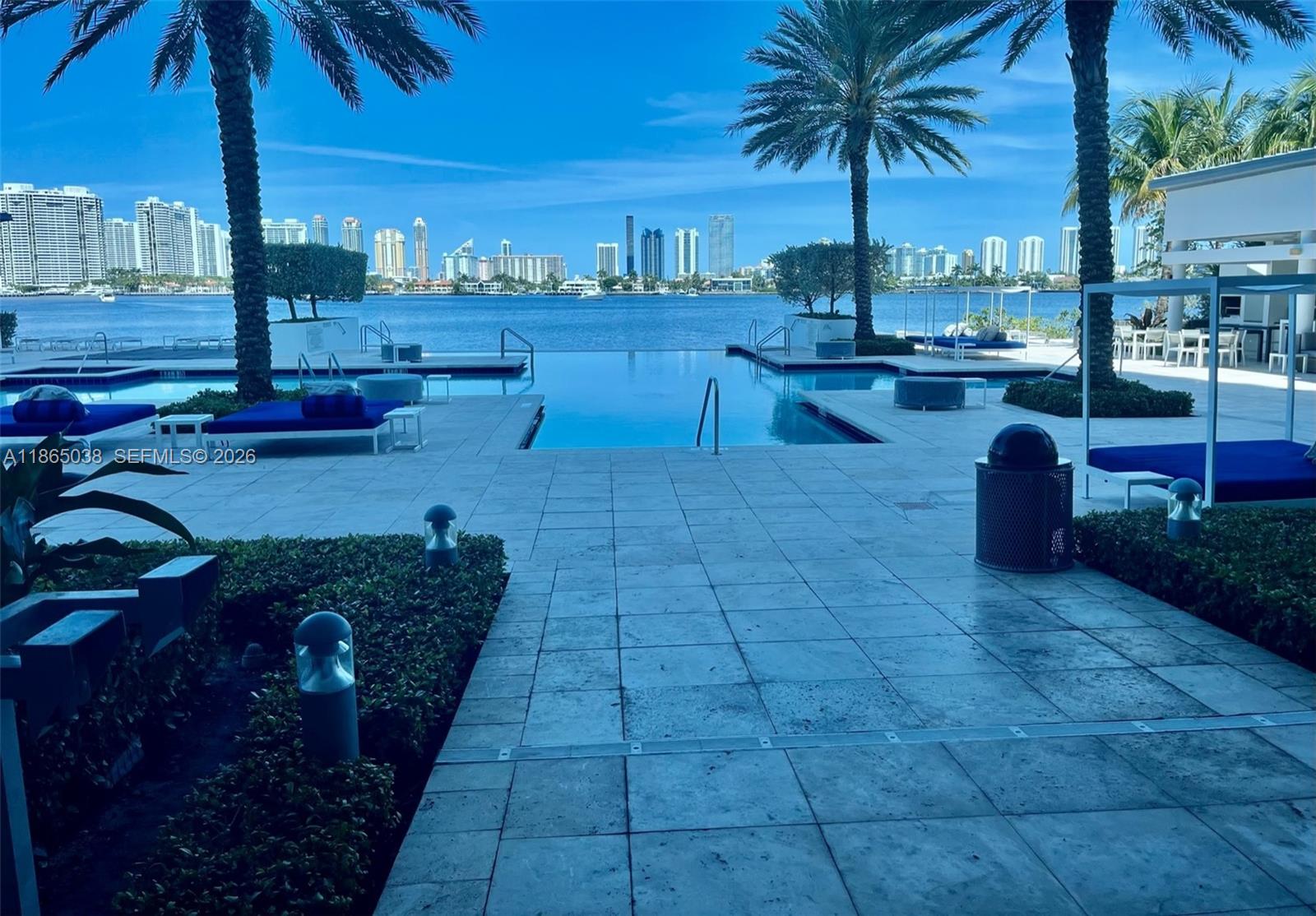 Photo of 17111 Biscayne Blvd  #1806, North Miami Beach, Florida, 33160 - 
