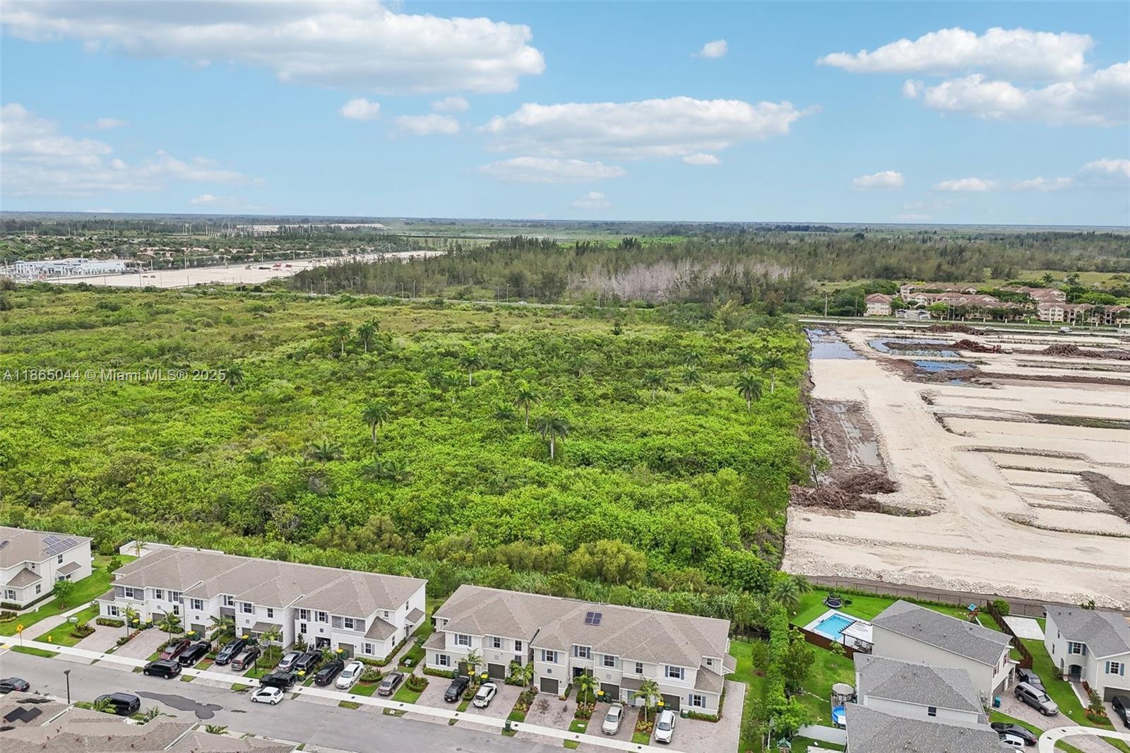 See details 754 3 / 3 1712 sq. ft. $ 2025-08-25 0 Photo