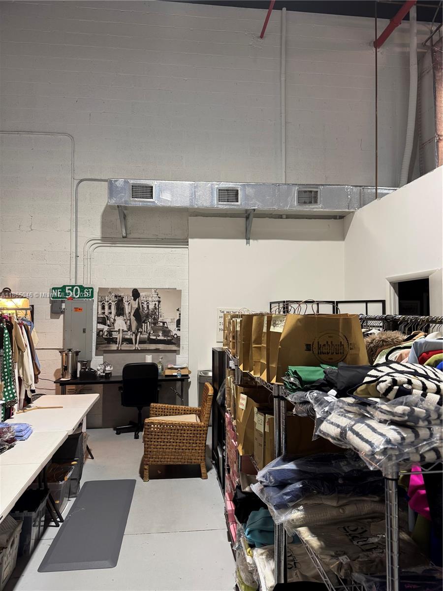 See details 416 / sq. ft. $ 2025-08-25 0 Photo
