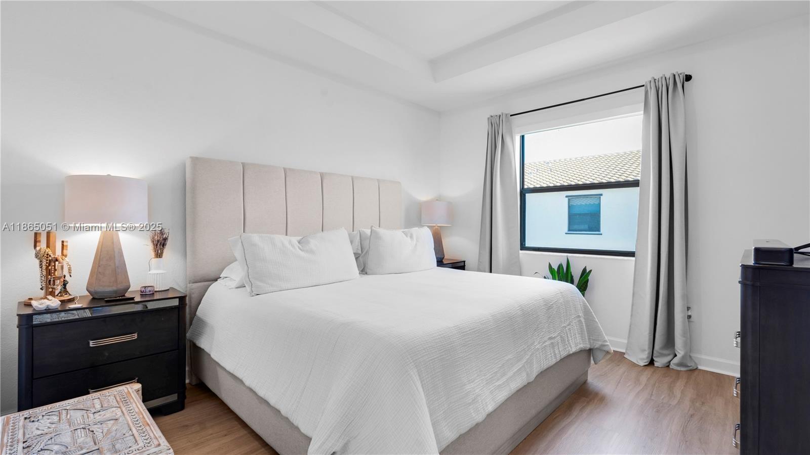 Подробнее 11922 3 / 3 1442 кв.футов $ 2025-08-25 0 Фото