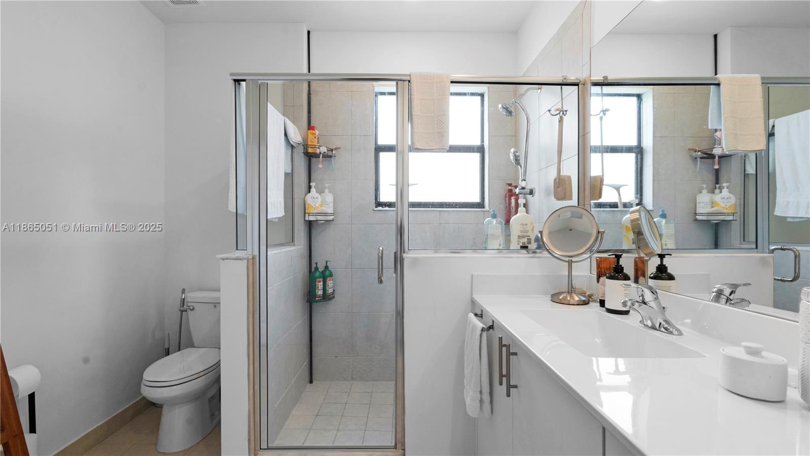 Подробнее 11922 3 / 3 1442 кв.футов $ 2025-08-25 0 Фото