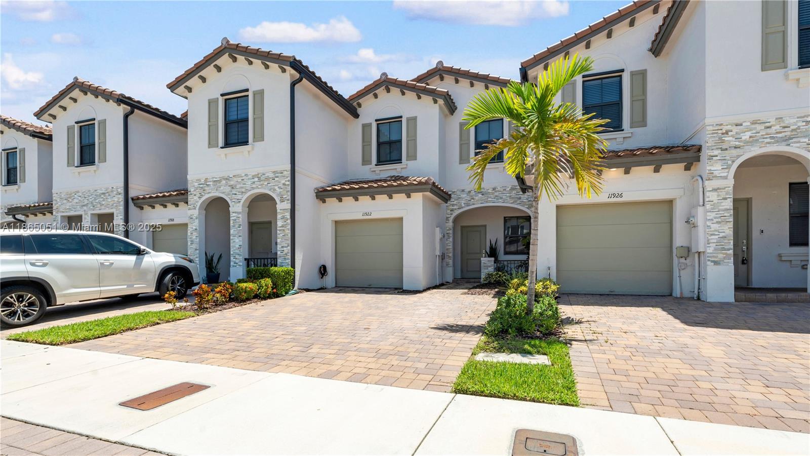 Подробнее 11922 3 / 3 1442 кв.футов $ 2025-08-25 0 Фото