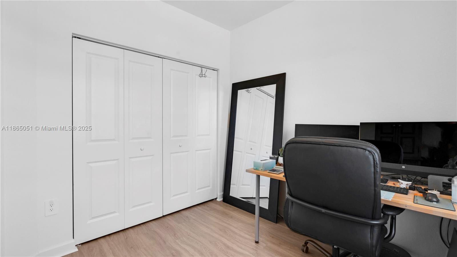 Подробнее 11922 3 / 3 1442 кв.футов $ 2025-08-25 0 Фото