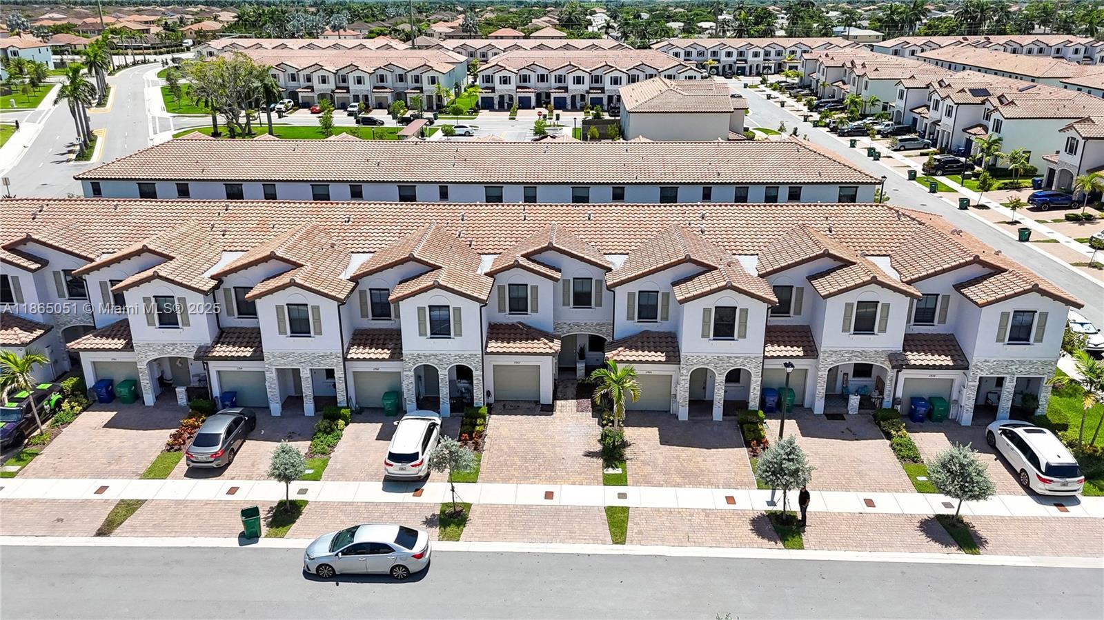 Подробнее 11922 3 / 3 1442 кв.футов $ 2025-08-25 0 Фото