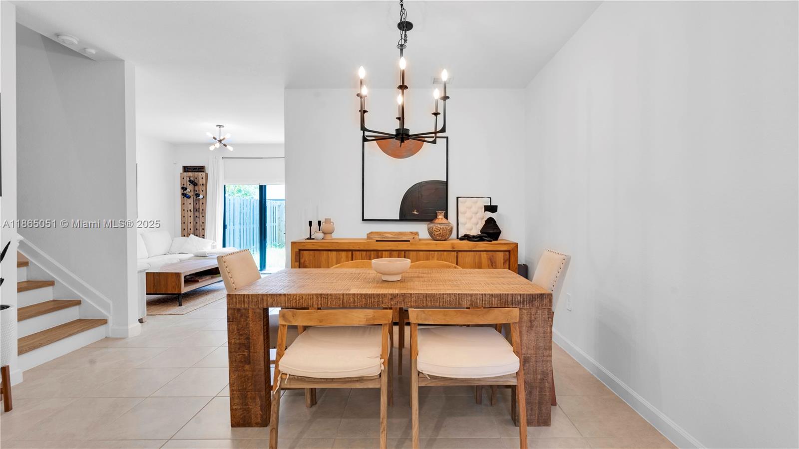 Подробнее 11922 3 / 3 1442 кв.футов $ 2025-08-25 0 Фото