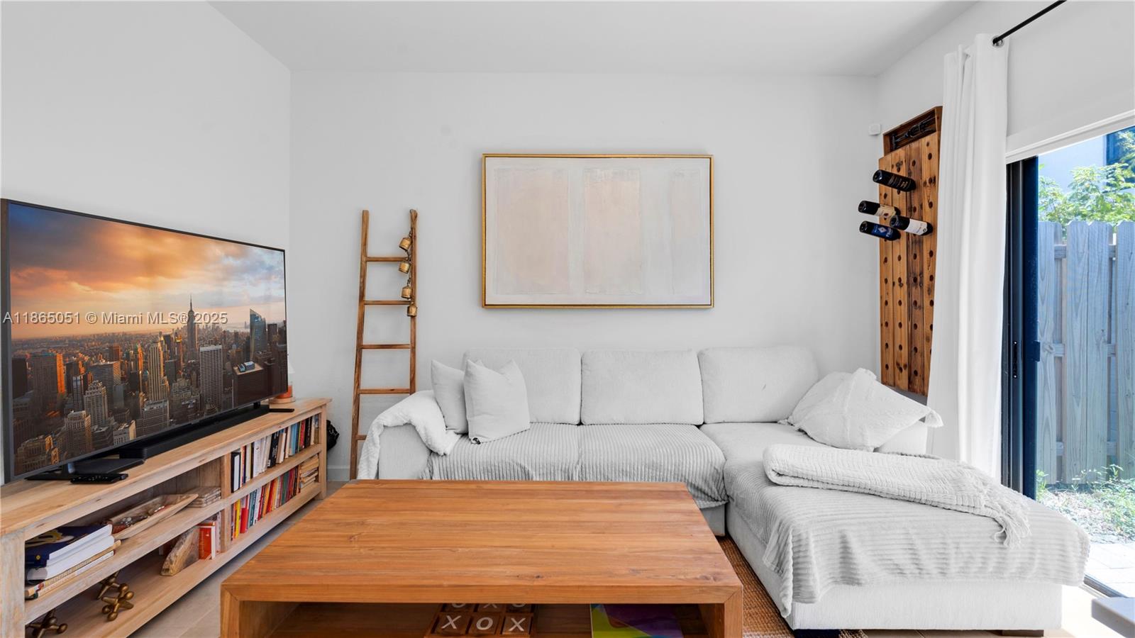 Подробнее 11922 3 / 3 1442 кв.футов $ 2025-08-25 0 Фото