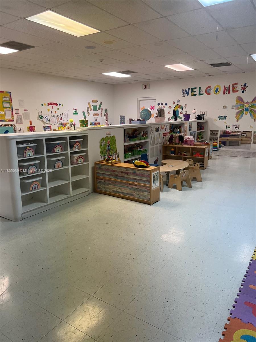 Подробнее / кв.футов $ 2025-09-09 0 Фото