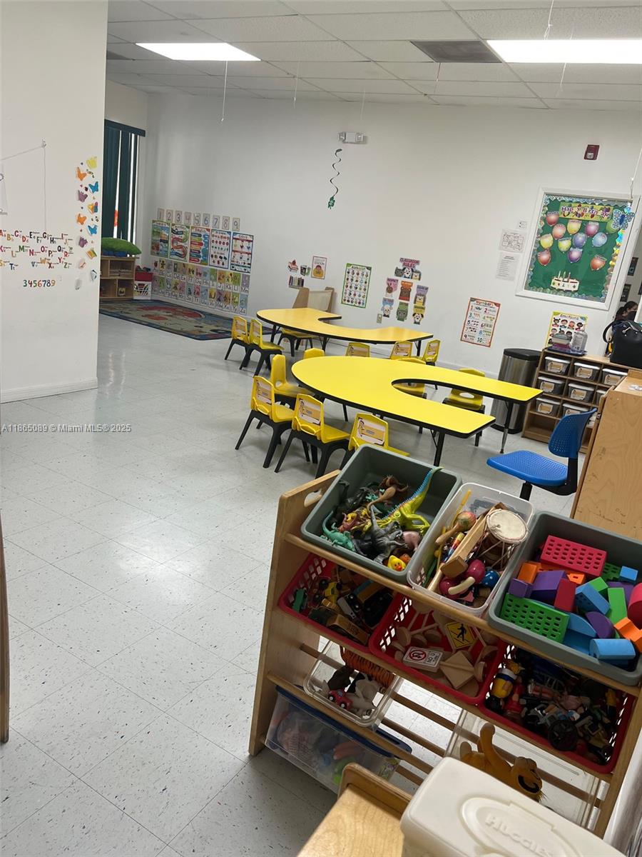 Подробнее / кв.футов $ 2025-09-09 0 Фото