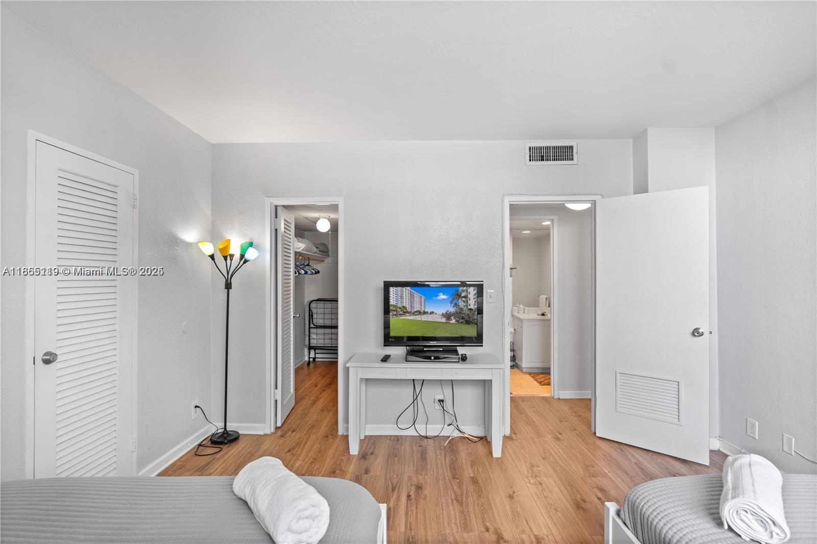 Photo of 3801 Ocean  #2Z, Hollywood, Florida, 33019 - 
