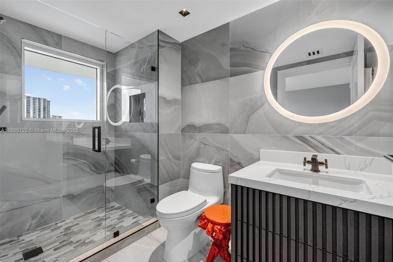 707 3 / 4 2840 sq. ft. $ 2025-08-25 0 foto
