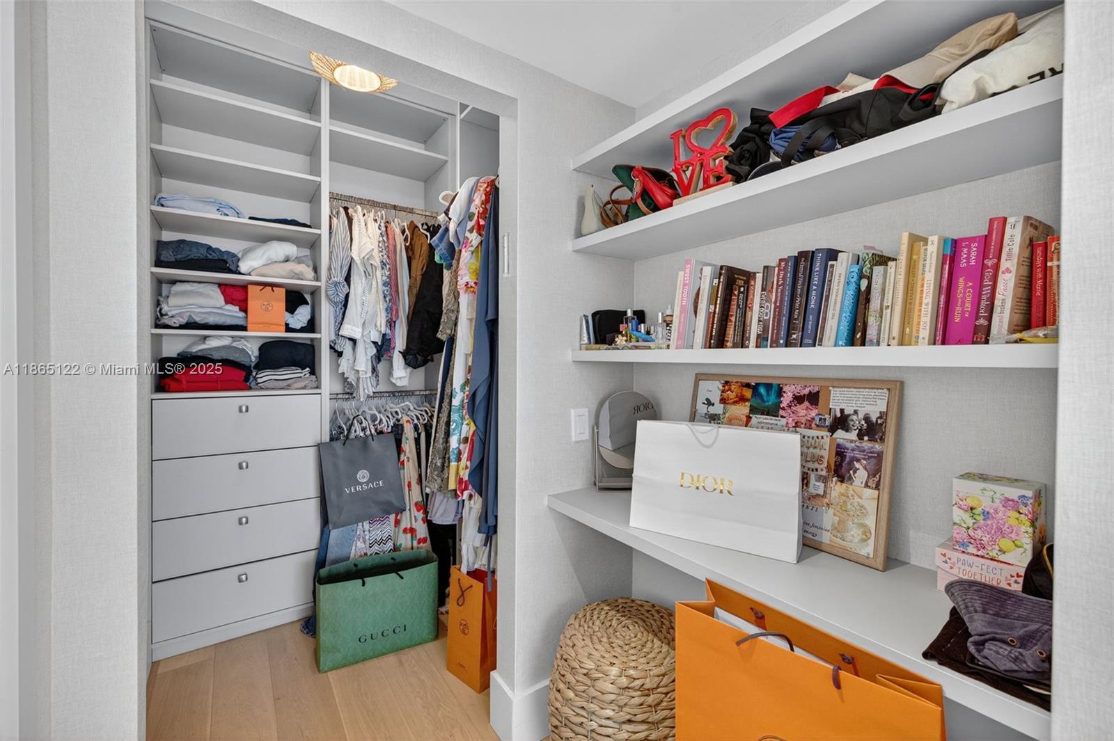 707 3 / 4 2840 sq. ft. $ 2025-08-25 0 foto