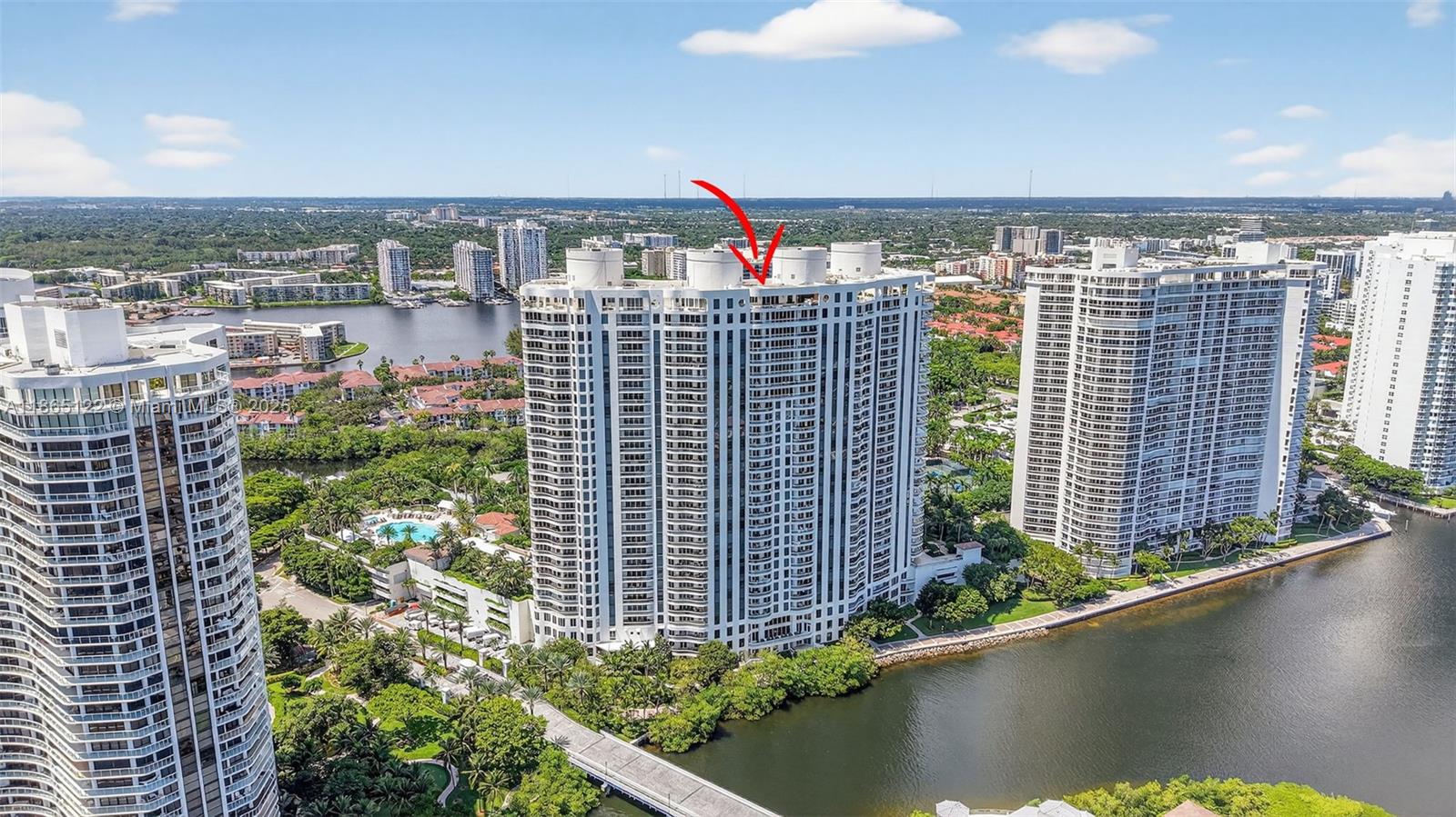 707 3 / 4 2840 sq. ft. $ 2025-08-25 0 foto