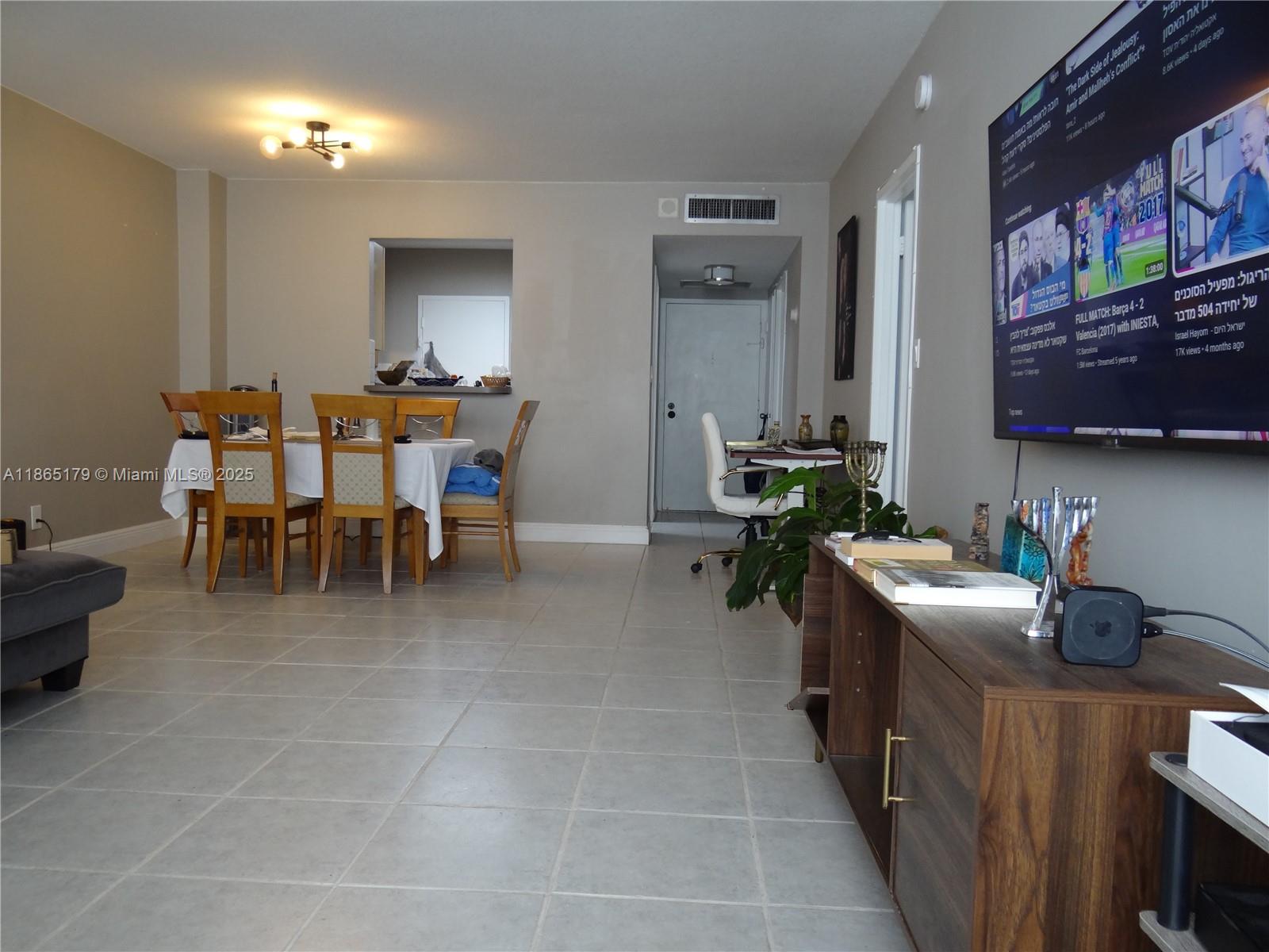 Photo of 3725 Ocean Dr  #607, Hollywood, Florida, 33019 - 