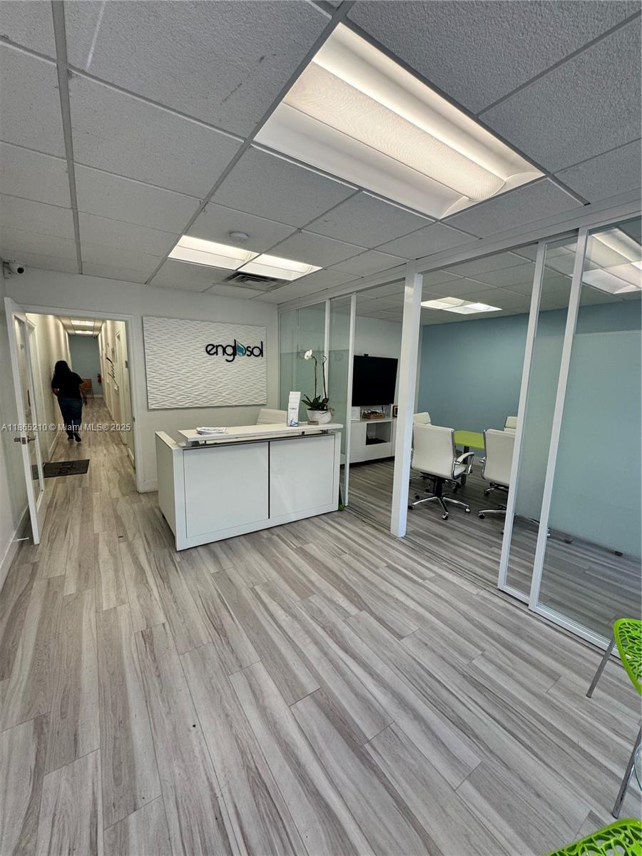 See details 3 / sq. ft. $ 2025-08-26 0 Photo