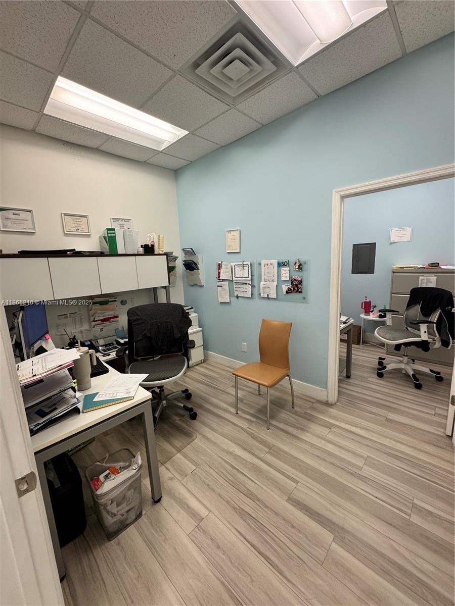See details 3 / sq. ft. $ 2025-08-26 0 Photo