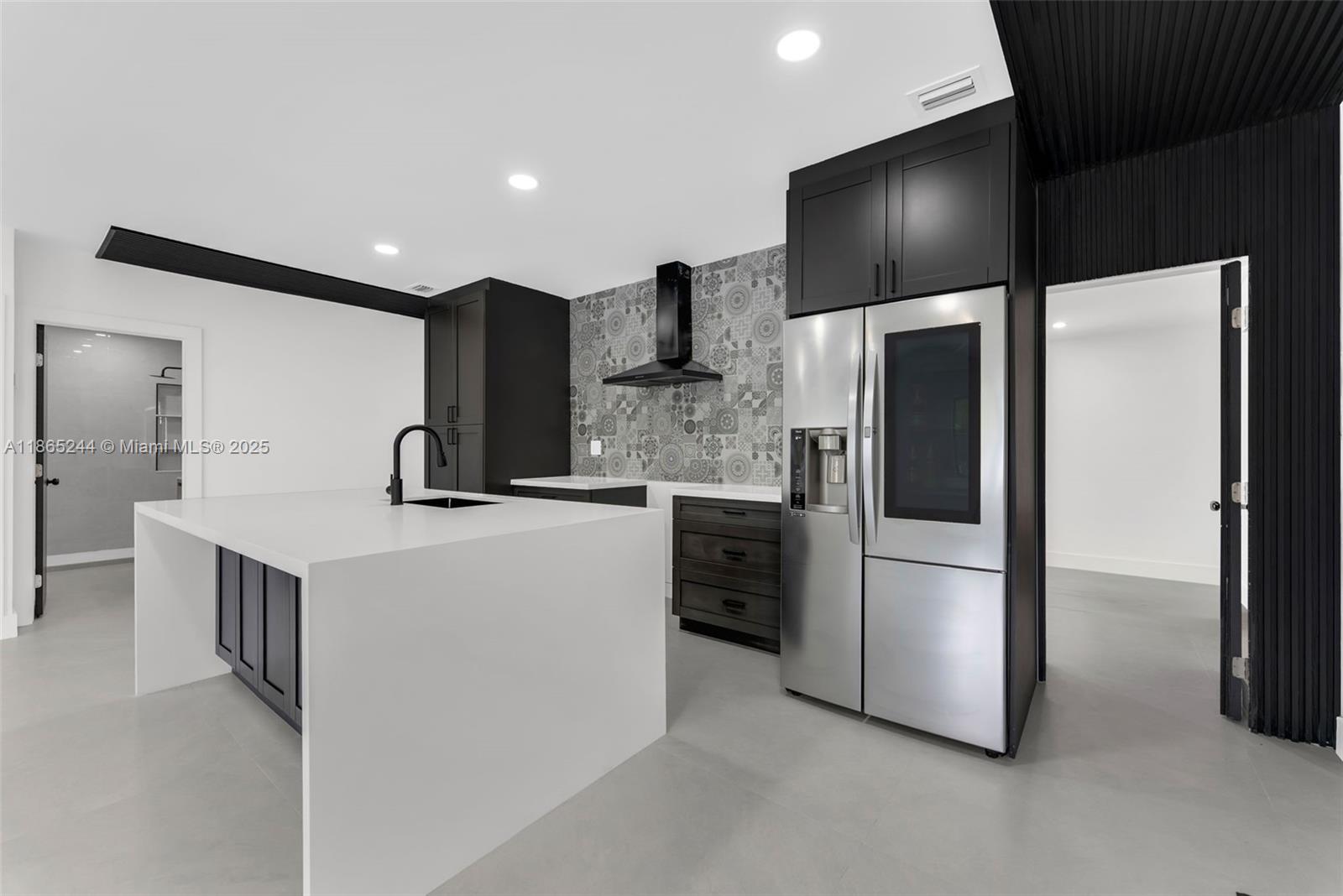 See details / 1612 sq. ft. $ 2025-08-25 0 Photo