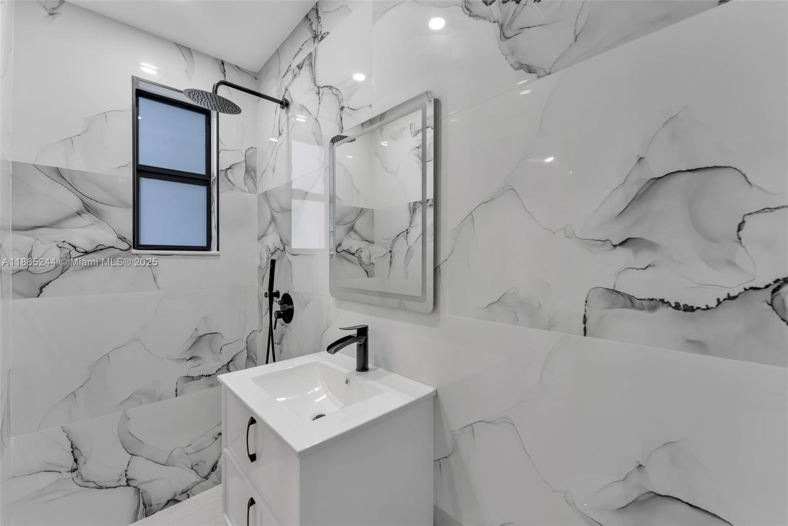 See details / 1612 sq. ft. $ 2025-08-25 0 Photo