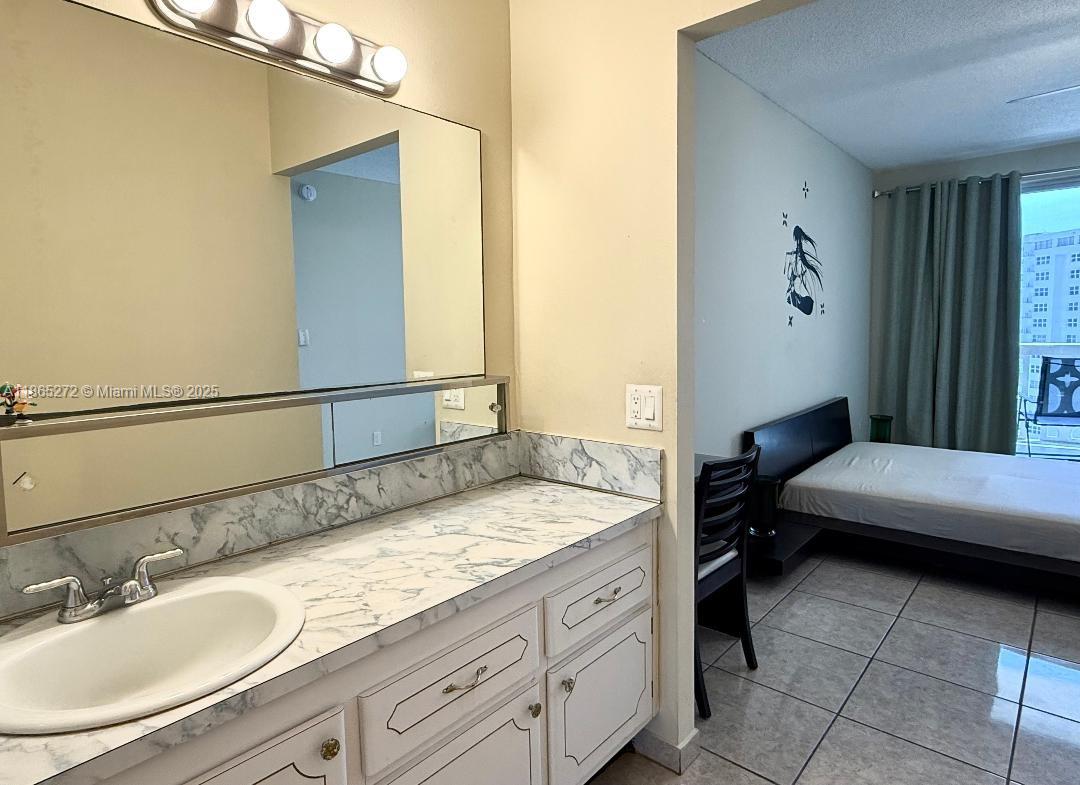 Photo of 1817 Ocean Dr  #PH27, Hallandale Beach, Florida, 33009 - Master Sink