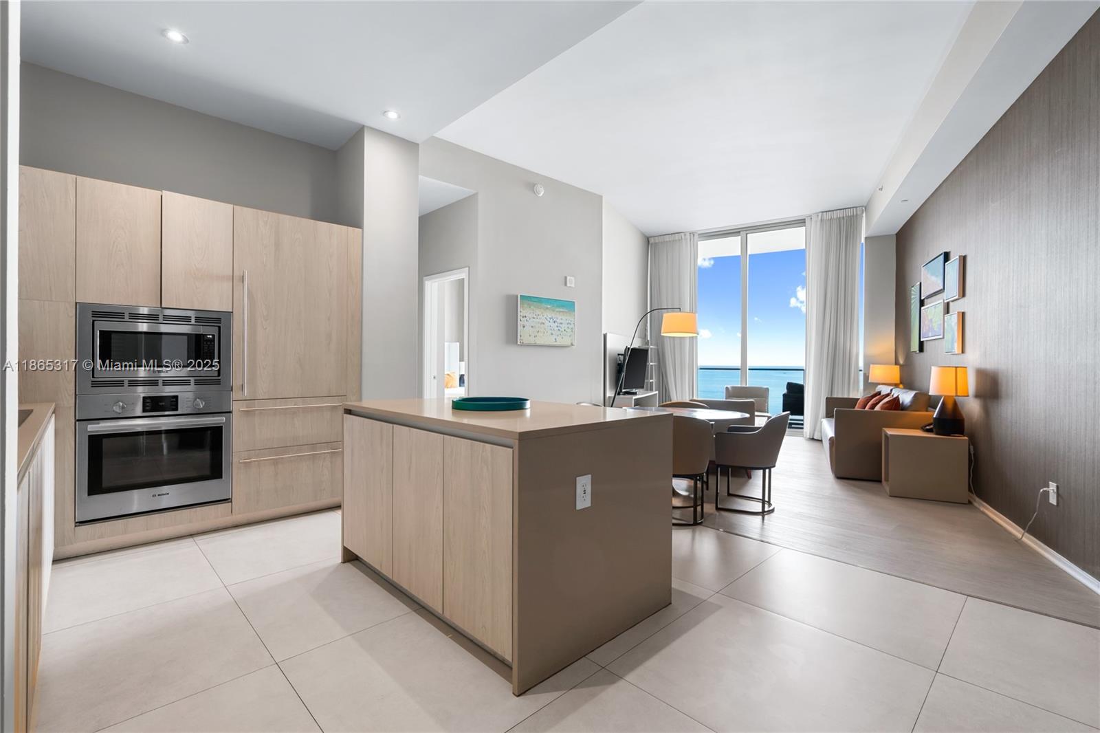 Ver detalles 702 1 / 1 802 sq. ft. $ 2025-08-25 0 foto