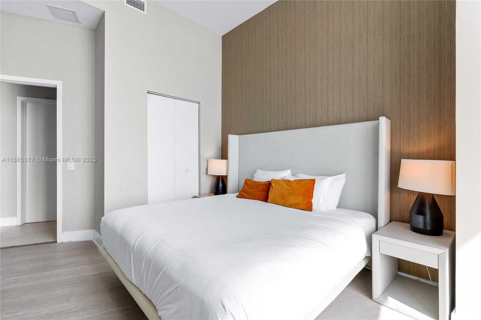 Ver detalles 702 1 / 1 802 sq. ft. $ 2025-08-25 0 foto