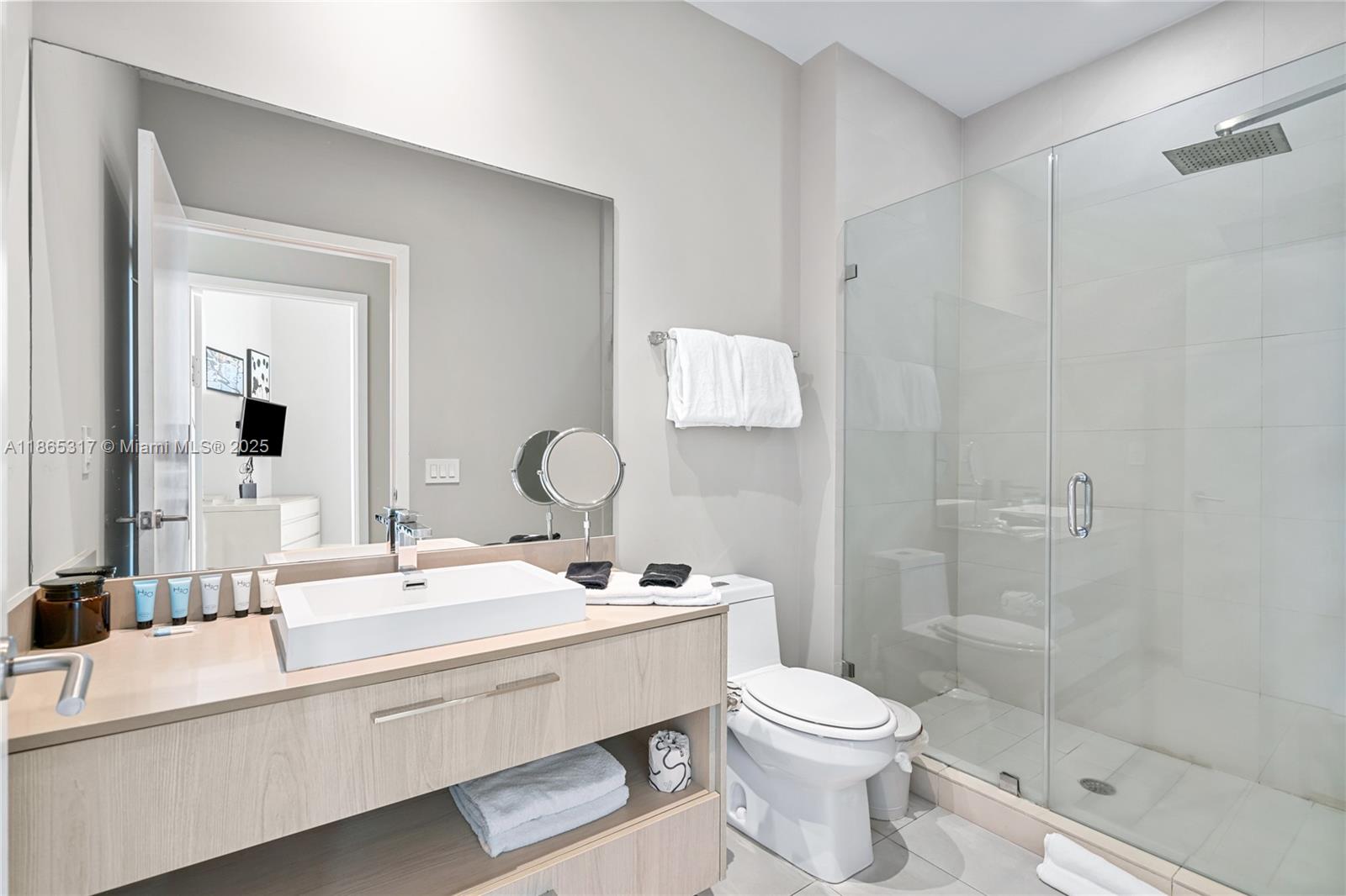 Ver detalles 702 1 / 1 802 sq. ft. $ 2025-08-25 0 foto