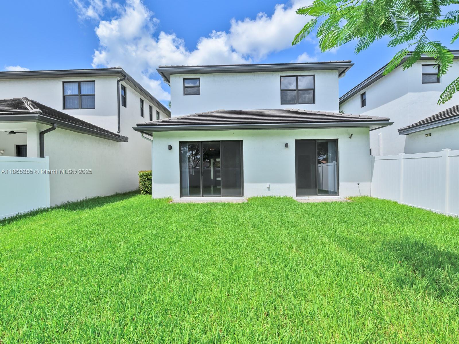 4924 3 / 3 2187 sq. ft. $ 2025-08-25 0 Photo