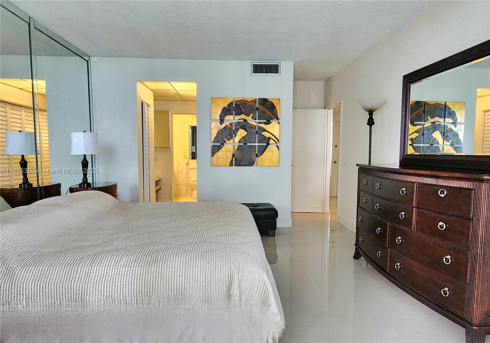 Photo of 3505 Ocean Dr  #1217, Hollywood, Florida, 33019 - 