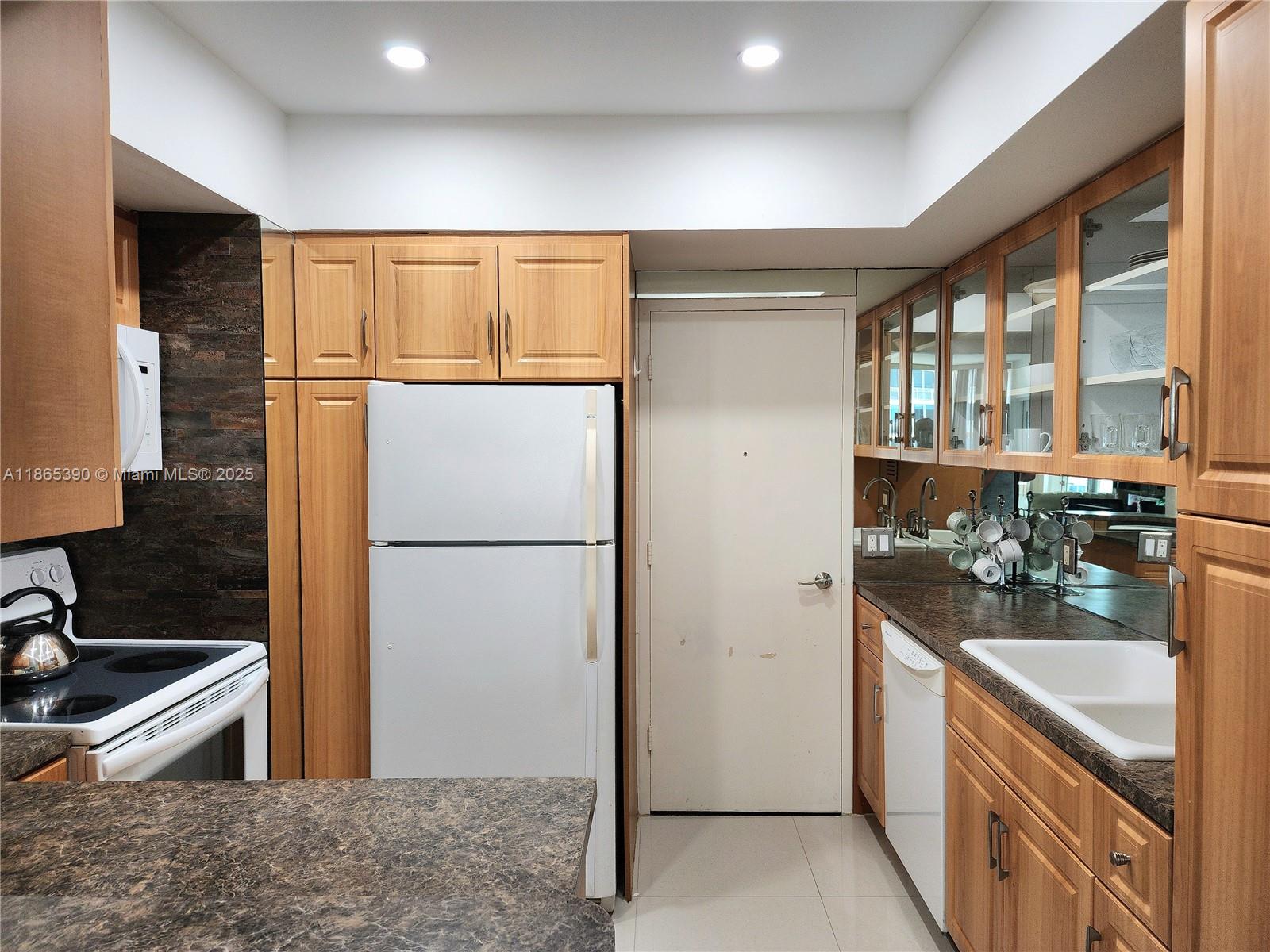 Photo of 3505 Ocean Dr  #1217, Hollywood, Florida, 33019 - 