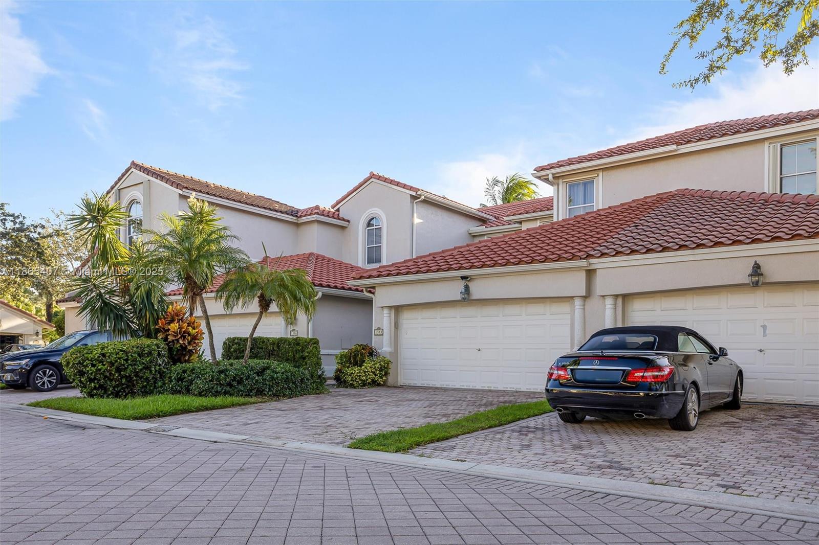 Photo of 1384 Harbor View W  (1384), Hollywood, Florida, 33019 - 