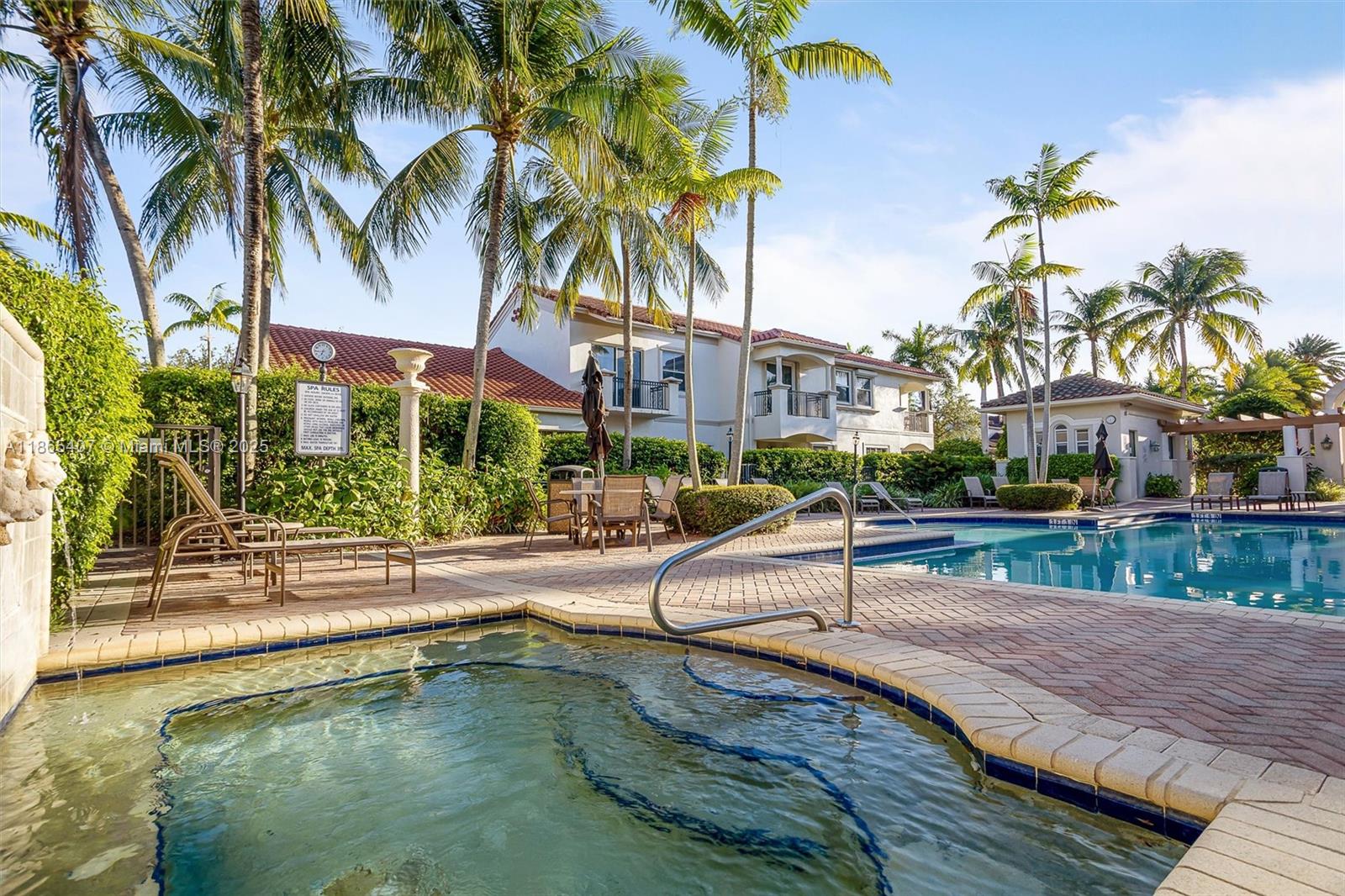 Photo of 1384 Harbor View W  (1384), Hollywood, Florida, 33019 - 