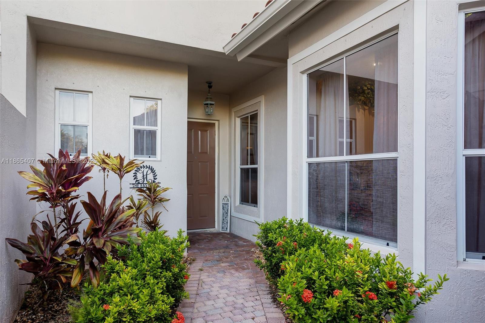 Photo of 1384 Harbor View W  (1384), Hollywood, Florida, 33019 - 