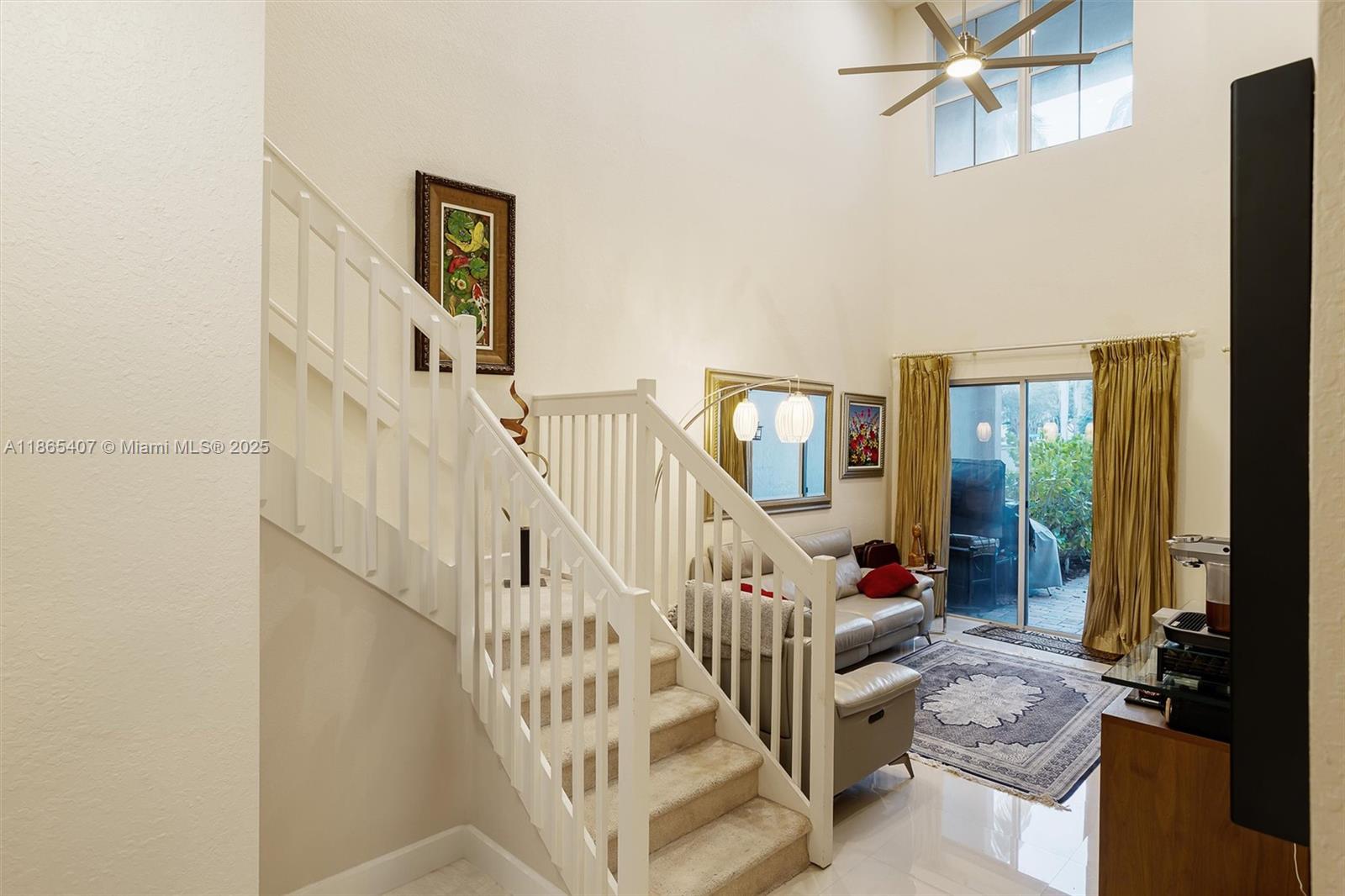 Photo of 1384 Harbor View W  (1384), Hollywood, Florida, 33019 - 