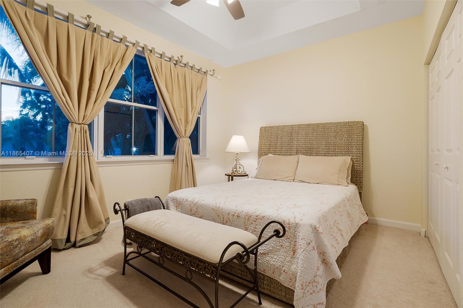 Photo of 1384 Harbor View W  (1384), Hollywood, Florida, 33019 - 