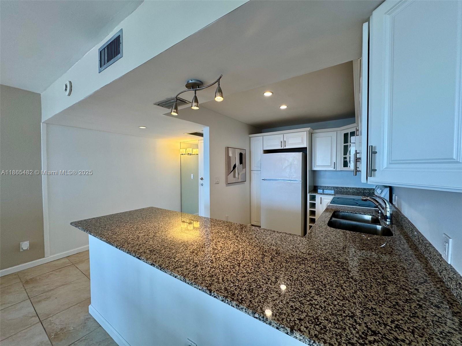 Photo of 3675 Country Club Dr  #2603, Aventura, Florida, 33180 - 