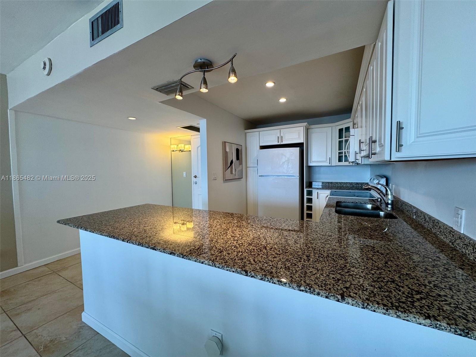 Photo of 3675 Country Club Dr  #2603, Aventura, Florida, 33180 - 